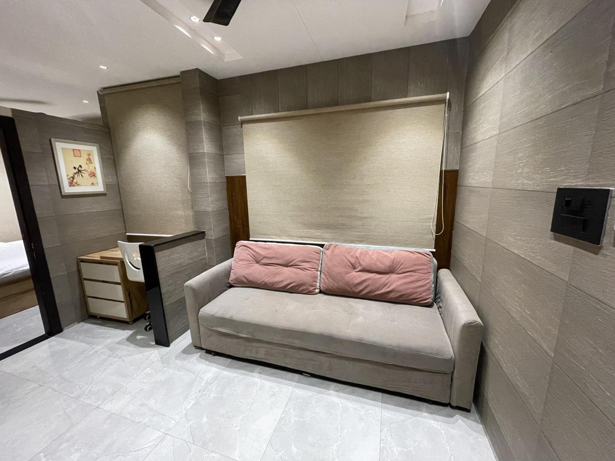 Stayez Studio Apartments Индаур Экстерьер фото